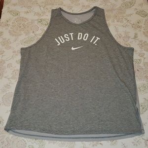 Nike Tank Top. Women's Size XL.  In GUC!